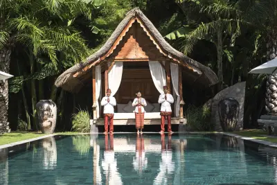 Tiga-Puluh-7bed-luxury-villa-Seminyak-Bali-4