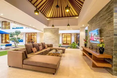 Freedom-5-bedroom-Luxury-Accommodation-Seminyak-Bali-for-families-and-groups-11