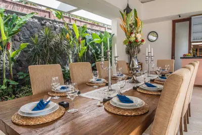 Freedom-5-bedroom-Luxury-Accommodation-Seminyak-Bali-for-families-and-groups-42