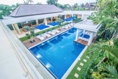 Freedom-5-bedroom-Luxury-Accommodation-Seminyak-Bali-for-families-and-groups-13