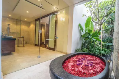 Freedom-5-bedroom-Luxury-Accommodation-Seminyak-Bali-for-families-and-groups-60