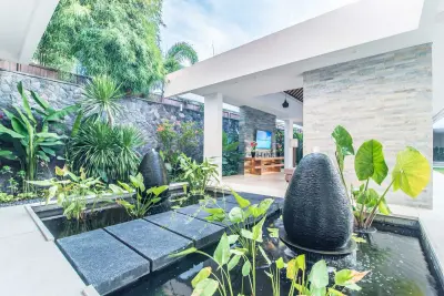 Freedom-5-bedroom-Luxury-Accommodation-Seminyak-Bali-for-families-and-groups-69