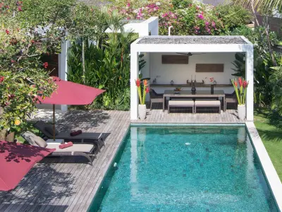 42.Casa-Brio-Poolside-bale