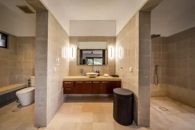 Forever-Pandawa-Luxury-6bed-Villa-Uluwatu-for-large-groups-33