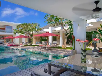 44.Casa-Brio-Poolside-dining-view