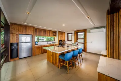 Forever-Santai-Luxury-6bed-villa-accommodation-Uluwatu-for-large-groups-and-families-23