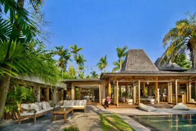 OUTDOOR-THE-SHAMBALA-LUXURY-VILLA-SEMINYAK-FOR-FAMILIES-4