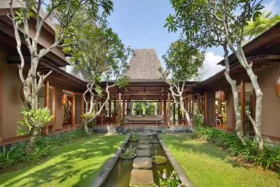 BACKGARDEN-1-JPEG-THE-SHAMBALA-LUXURY-VILLA-SEMINYAK-FOR-FAMILIES-4