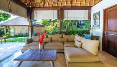 KAYU-MERAH-3BED-AKILEA-FAMILY-VILLAS-ULUWATU-17