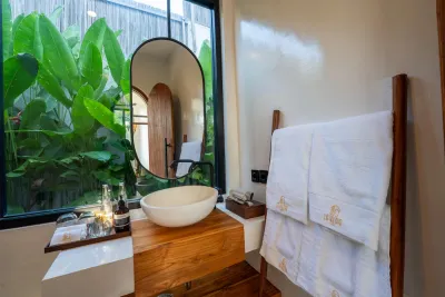 Bathroom-La-Villaya-Private-Villa-Umalas-1-2