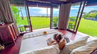 Bedroom-Luxury-Beachfront-Villa-Canggu-14