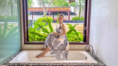 Bathroom-Luxury-Beachfront-Villa-Canggu-10