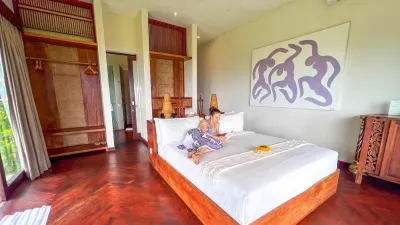 Bedroom-Luxury-Beachfront-Villa-Canggu-13