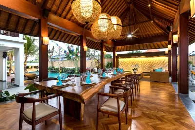 Tara-7bedrooms-luxury-villa-for-large-groups-Canggu-25