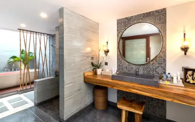 Tara-7bedrooms-luxury-villa-for-large-groups-Canggu-14