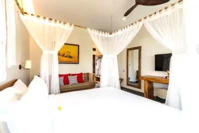 Tara-7bedrooms-luxury-villa-for-large-groups-Canggu-17