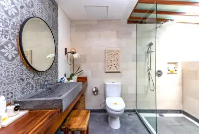 Tara-7bedrooms-luxury-villa-for-large-groups-Canggu-18