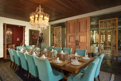 Large-Family-Villa-Bali-8-Bedroom-Sanur-18