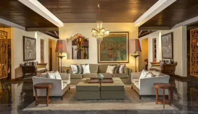 Large-Family-Villa-Bali-8-Bedroom-Sanur-35