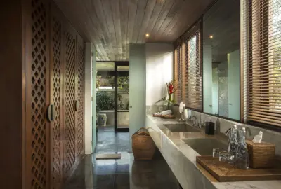 Large-Family-Villa-Bali-8-Bedroom-Sanur-27
