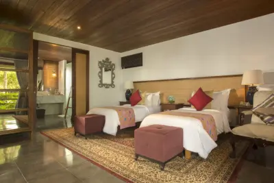 Large-Family-Villa-Bali-8-Bedroom-Sanur-29