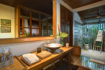Large-Family-Villa-Bali-8-Bedroom-Sanur-23