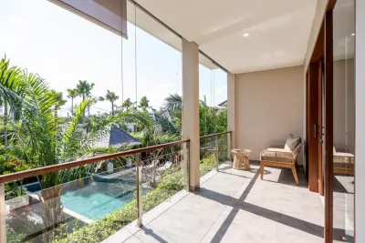 Balcony-master-Room