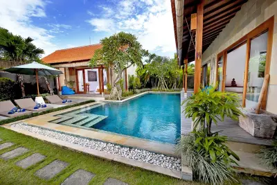 POOL-AREA-TAMANTIS-FAMIL-VILLA-CANGGU-BERAWA-1-4