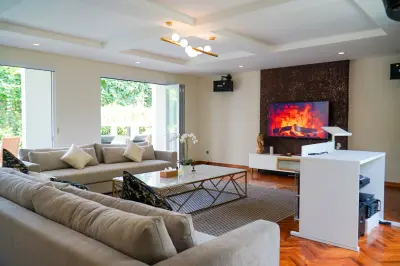 Multimedia-Room-Cassia-4