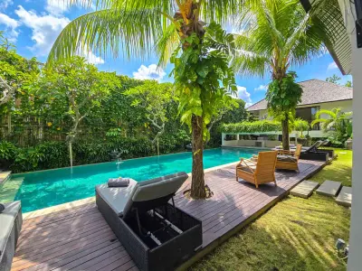 Pool-Area-Cassia-1