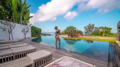 Pool-By-The-Beach-Luxury-Beach-Villa-Cemagi-1-2