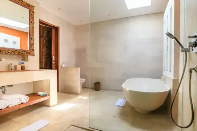 Luxury-Villa-Tiga-Puluh-7bed-centre-of-Seminyak-Bali-41