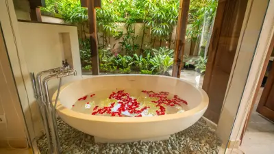 Markissa-3bed-Luxury-villa-for-families-Uluwatu-Bali-54