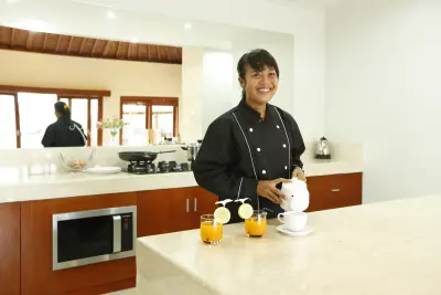STAFF-AMORE-VILLAS