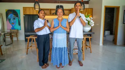 AKILEA-VILLAS-VILLA-ACCOMMODATION-FOR-GROUPS-BALI-STAFF-PICS-3-2