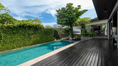 Pool-De-Prestigio-3bedroom-Luxury-Family-Villa-Canggu-12-2