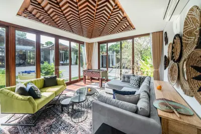 living-room-De-Prestigio-6bedroom-Large-Family-Accommodation-Canggu-56-1