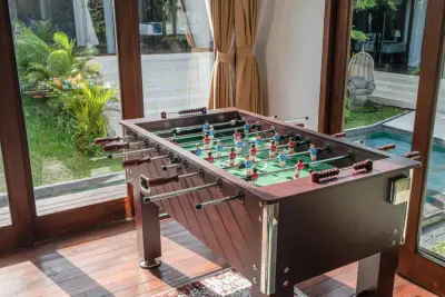living-room-De-Prestigio-6bedroom-Large-Family-Accommodation-Canggu-57-1