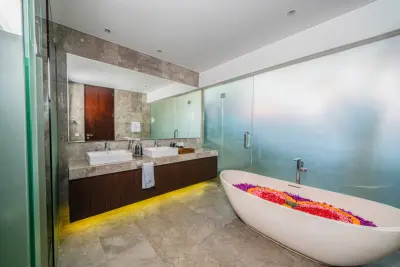 bathroom-De-Prestigio-3bedroom-Luxury-Family-Villa-Canggu-4-1