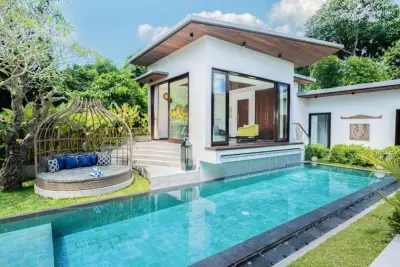 pool-De-Prestigio-6bedroom-Large-Family-Accommodation-Canggu-77-1
