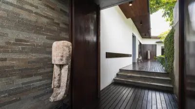 De-Prestigio-3bedroom-Luxury-Family-Villa-Canggu-2-1