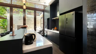 kitchen-De-Prestigio-6bedroom-Large-Family-Accommodation-Canggu-116a-1